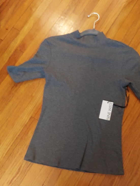 Nine West Tops - Nine West Heather Gray Short-Sleeve Mockneck Top